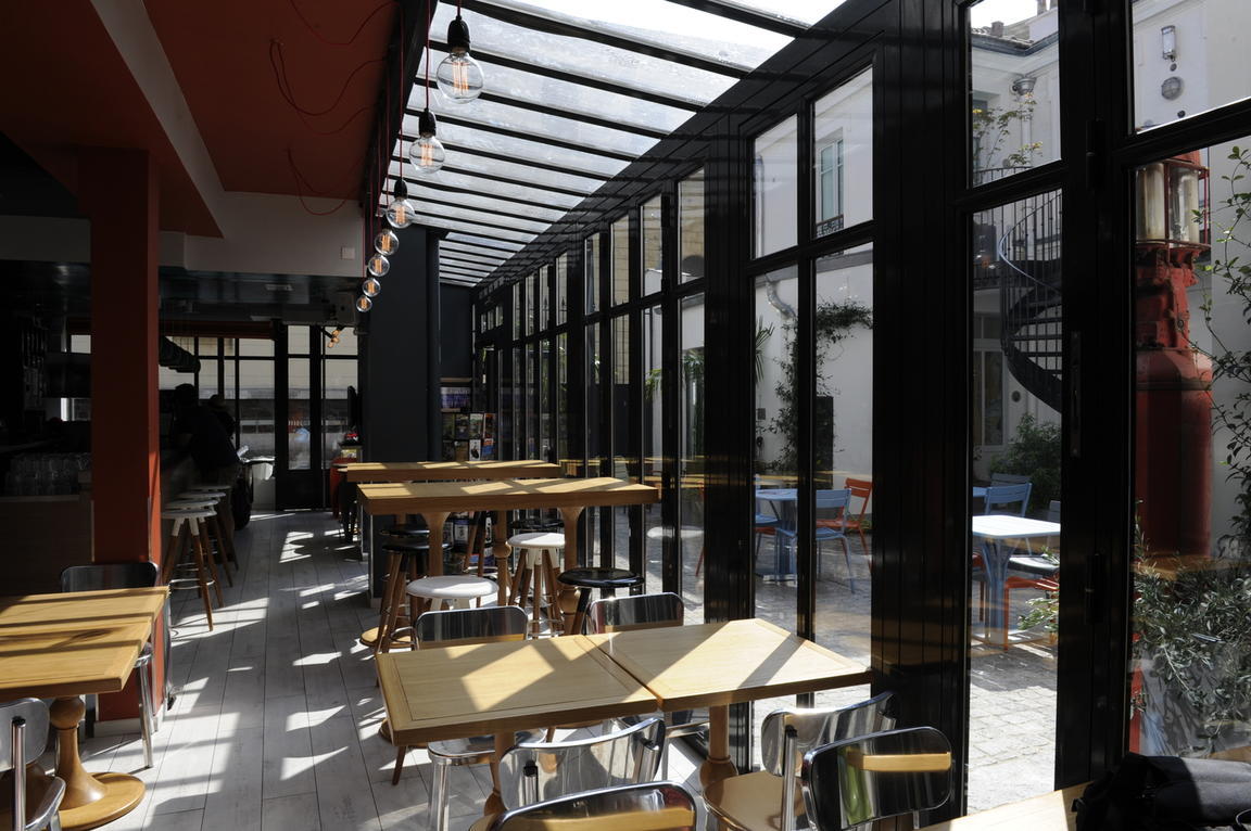 3 Ducks Boutique Hostel and Bar best hostels in Paris