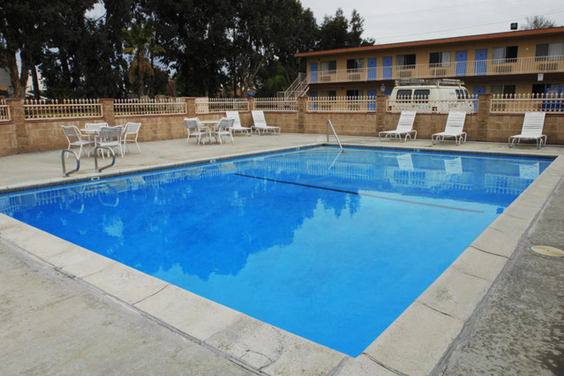 Sea Rock Inn Hostel best hostels in Los Angeles