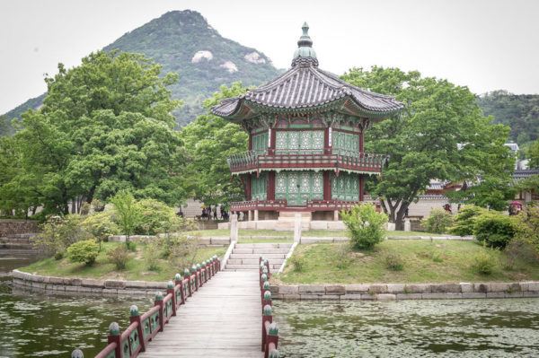 Seoul-City-1-Day-Tour-&-Nanta-Or-Korean-Folk-Village-Option