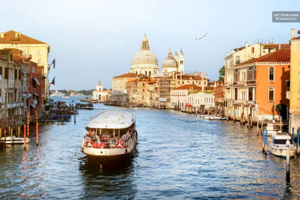 Venice-Public-Transportation-Waterbus-and-Mainland-Buses
