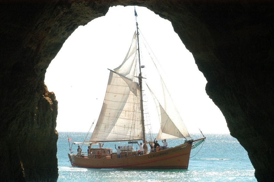 Pirate-Ship-Cruise-along-the-Algarve-Coast