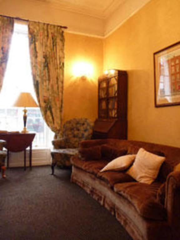 Great for families and singles alike - Harveys Guesthouse is super close to Dublin Airport