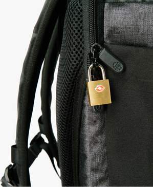 lockable zipper - tortuga setout