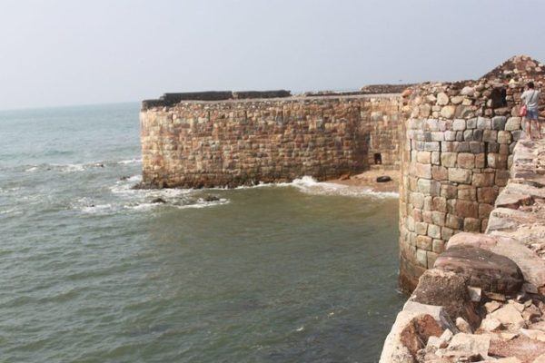 Explore Sea Fort of Sindhudurg and Malvan Beach