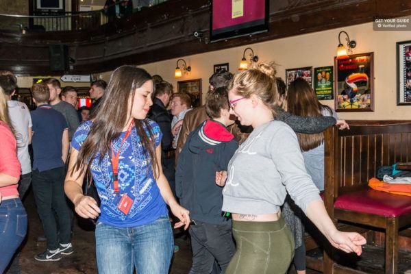 Party the Night Away With a Pub Crawl