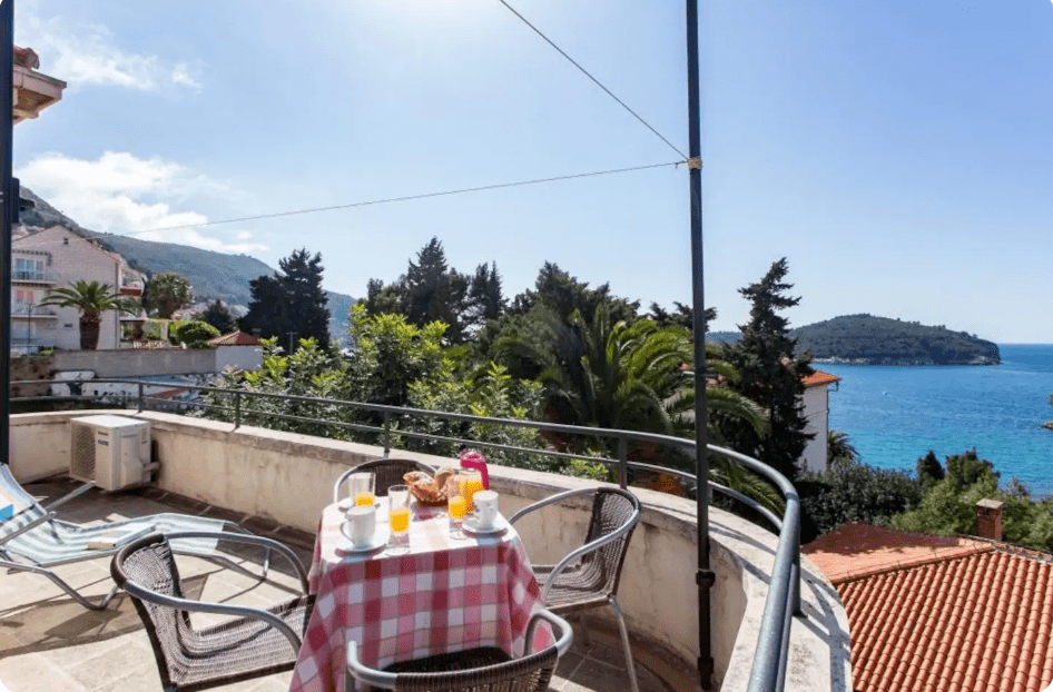 Patricija - Holiday Home with Balcony and Sea View