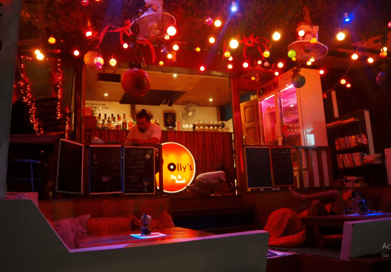 Olly’s Bar and Hostel