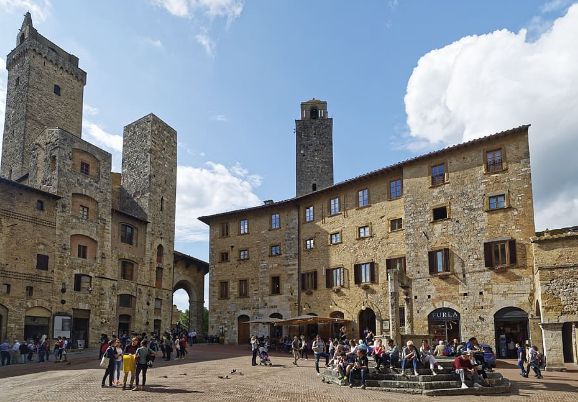 Wondering Where to Stay in Montepulciano? [2023!] One Weird Globe