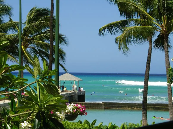 Polynesian Hostel Beach Club Waikiki